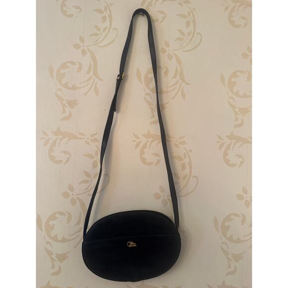 Italy Cristian Black Oval Leather Handbag - Picture 3 of 4